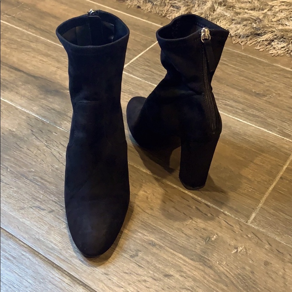 Steve Madden Brisk Black Ankle Bootie